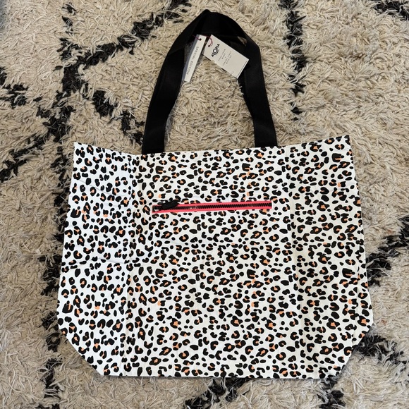 Aloha Collection Leopard Cub Print Day Tripper Tote Bag NWT - Picture 7 of 8